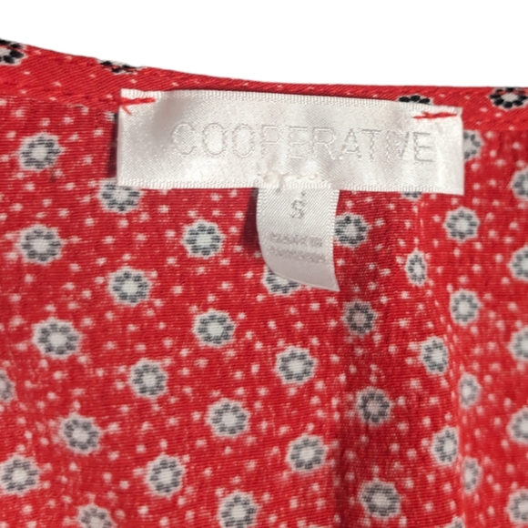 Cooperative Urban Outfitters Snap Wrap Red Blouse Size S - Picture 6 of 7